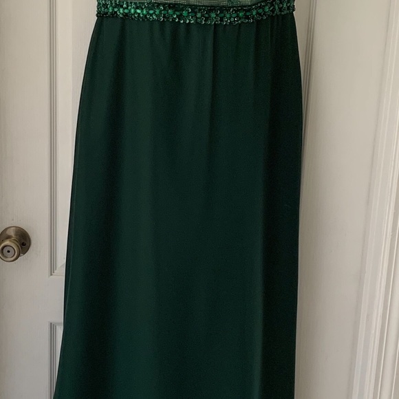 Emerald evening gown with train size 12 - Picture 7 of 8